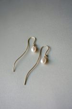 PEARL WAVE EARRING - Image 3