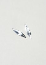 LEAVES EARSTUDS