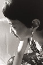 LONG FLUID EARRINGS - Image 4