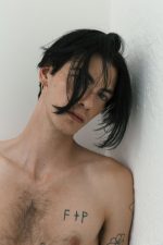 SHORT LOOP EARRINGS - Image 2