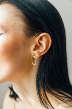 SHORT LOOP EARRINGS - Image 3