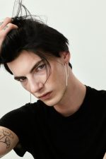 SHORT OPEN FRINGE EARRINGS - Image 2
