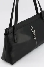 FLOR BLACK BAG WITH CHAIN CHARM - Image 3